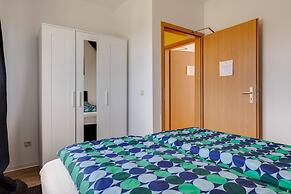 Spacious Family Haven in Kropelin