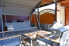 Spacious Family Haven in Kropelin