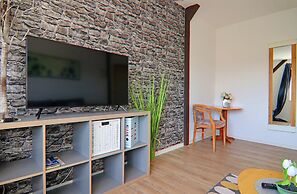 Spacious Family Haven in Kropelin