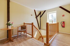 Spacious Family Haven in Kropelin