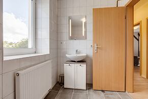 Spacious Family Haven in Kropelin