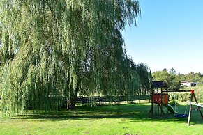 Spacious Family Haven in Kropelin