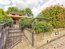 Elegant Villa With Spa in Sorano