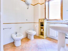 Elegant Villa With Spa in Sorano