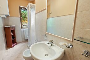 Elegant Villa With Spa in Sorano