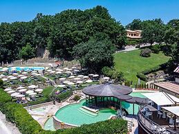 Elegant Villa With Spa in Sorano