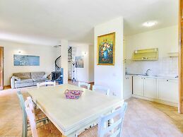 Elegant Villa With Spa in Sorano