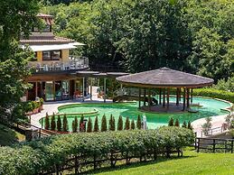 Elegant Villa With Spa in Sorano