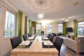 Breskens Haven: Relax, Explore & Dine
