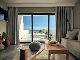 Oceanis Luxury Suites