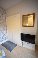 Sandgate 2-bed Apartment in Ayr Central Location
