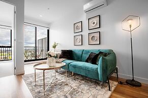 Elegant 2br@footscray Station