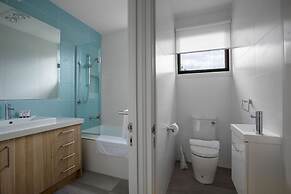 Comfy Holiday House With Pool@rosanna