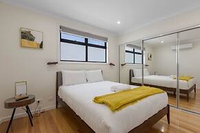 Impressive & Spacious new Townhouse@preston