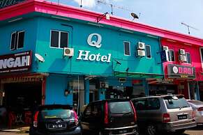 Q Hotel