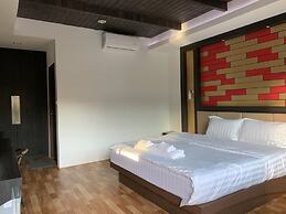 Thalang Resort