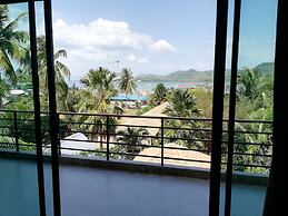 Laemsai Resort
