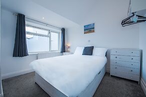 OYO Pier Hotel