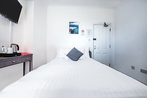 OYO Pier Hotel
