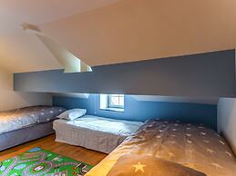 Charming Villa in Harze