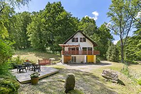 Secluded Chalet in Dabo Near Forest