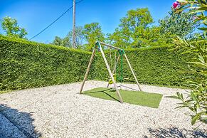 Holiday Home in Barry-d'islemade With Pool
