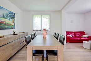 Holiday Home in Barry-d'islemade With Pool