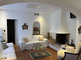 Villa in La Mole With Private Pool