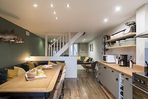 Jane Austen Lake Retreat