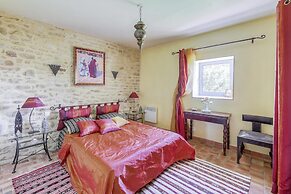 Farmhouse in Talon With Scenic Views
