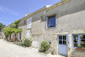 Farmhouse in Talon With Scenic Views