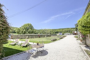 Farmhouse in Talon With Scenic Views