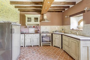 Farmhouse in Talon With Scenic Views