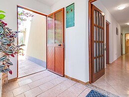 Secluded Apartment in Poreč with Garden