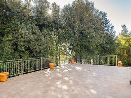 Mansion in Citerna With Pool & Garden