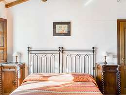 Apartment Near Donatello Sculpture