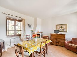 Apartment Near Donatello Sculpture