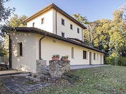 Mansion in Citerna With Pool & Terrace