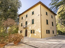 Mansion in Citerna With Pool & Terrace