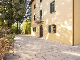 Mansion in Citerna With Pool & Terrace