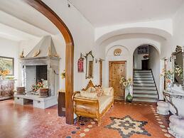 Mansion in Citerna With Pool & Terrace