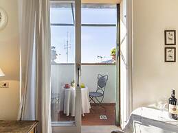 Apartment in Florence With Rooftop Views