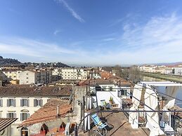 Apartment in Florence With Rooftop Views