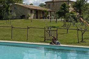 Cottage in Umbria With Pool & Garden