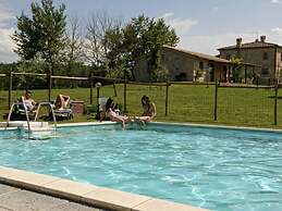 Cottage in Umbria With Pool & Garden