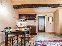 Cozy Cottage With Pool in Assisi
