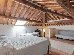 Holiday Home in Volterra With Pool & Views