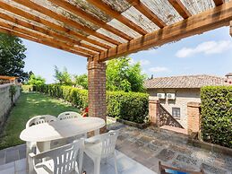 Holiday Home in Volterra With Pool & Views