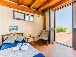 Charming Villa With Pool and Panoramic Surroundings