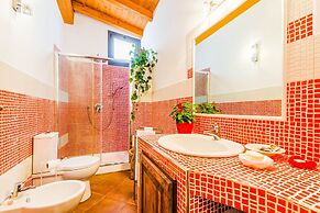 Charming Villa With Pool and Panoramic Surroundings